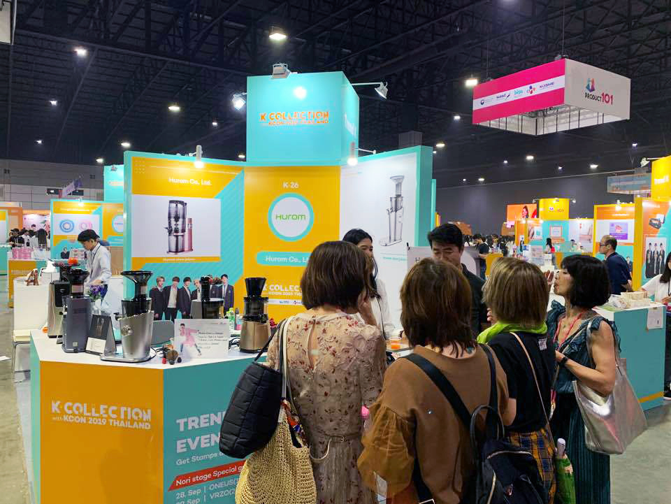 Hurom KCON 2019 Thailand booth
